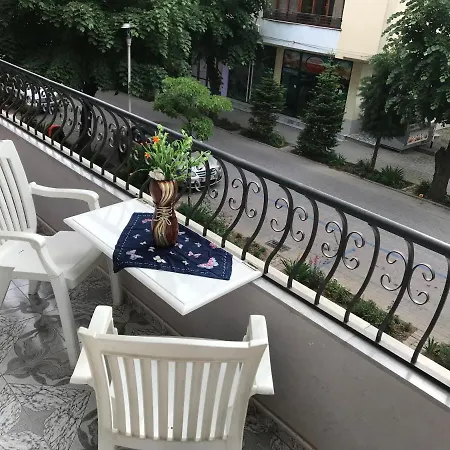 Διαμέρισμα Lovely In Front Of The Πόγραδετς